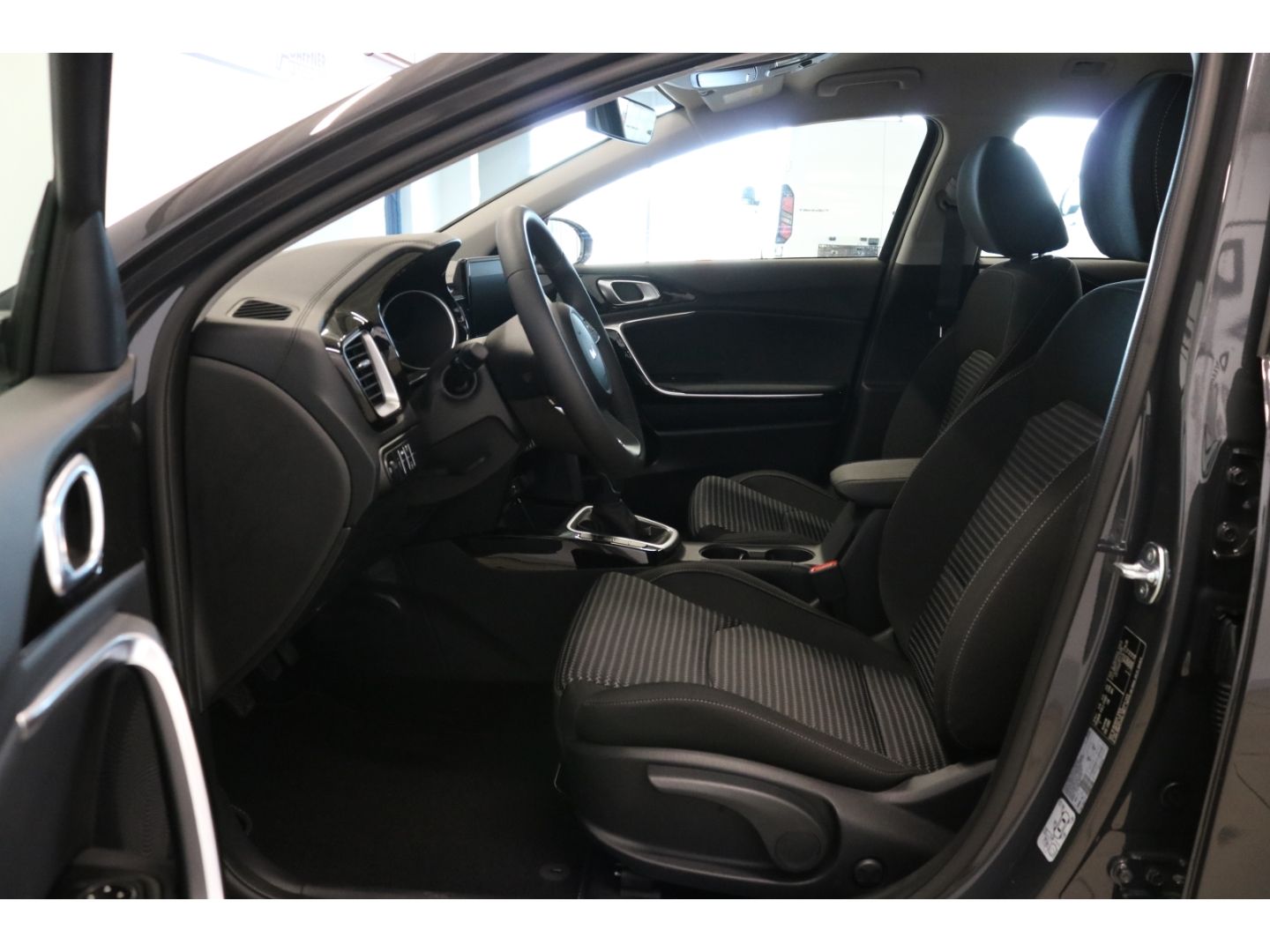 Fahrzeugabbildung Kia Ceed_sw Vision SHZ LED Navi Tempomat DAB PDC