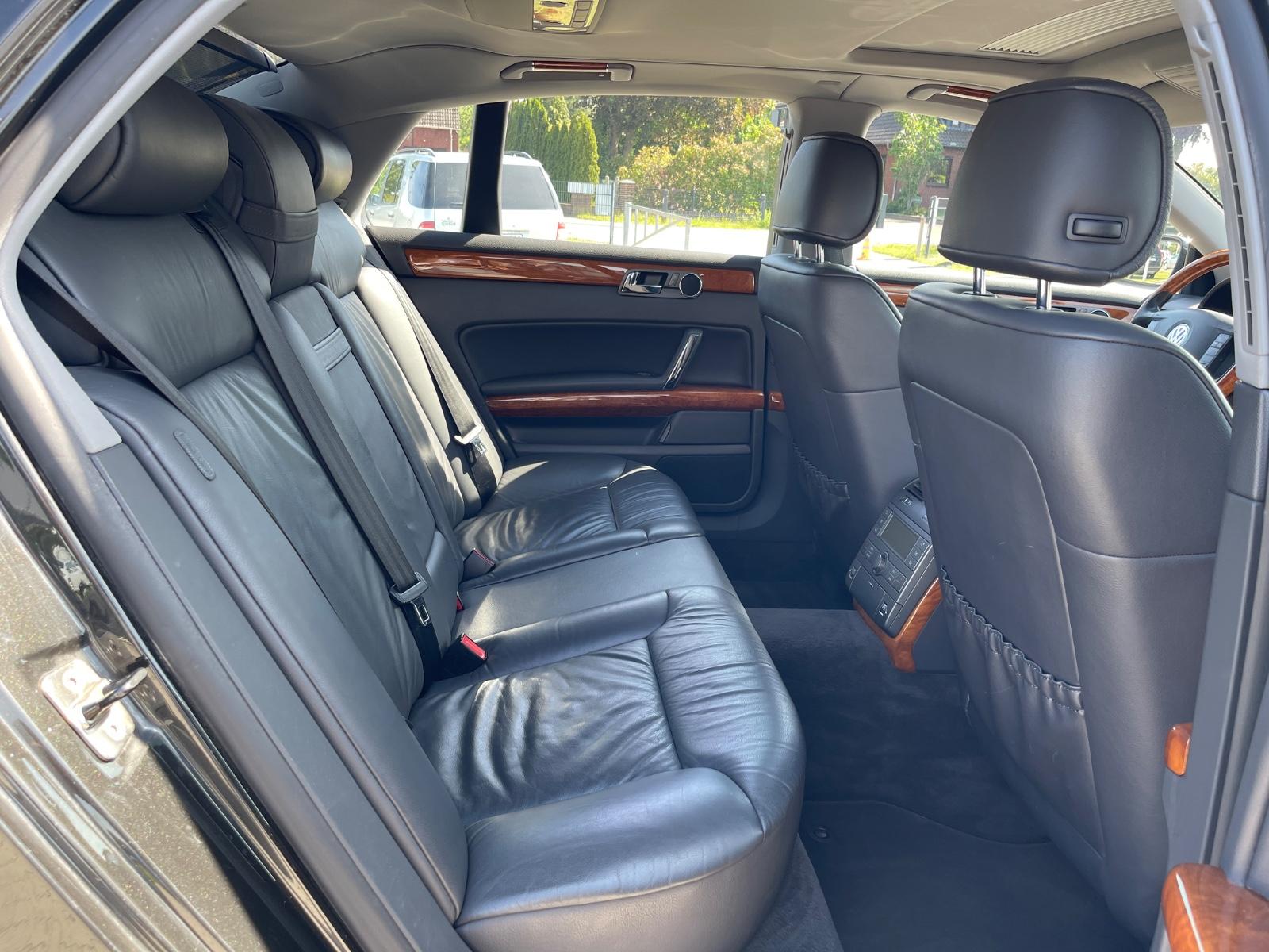 Volkswagen Phaeton V8 4Motion 2HD 18 Zoll 5-Sitzer