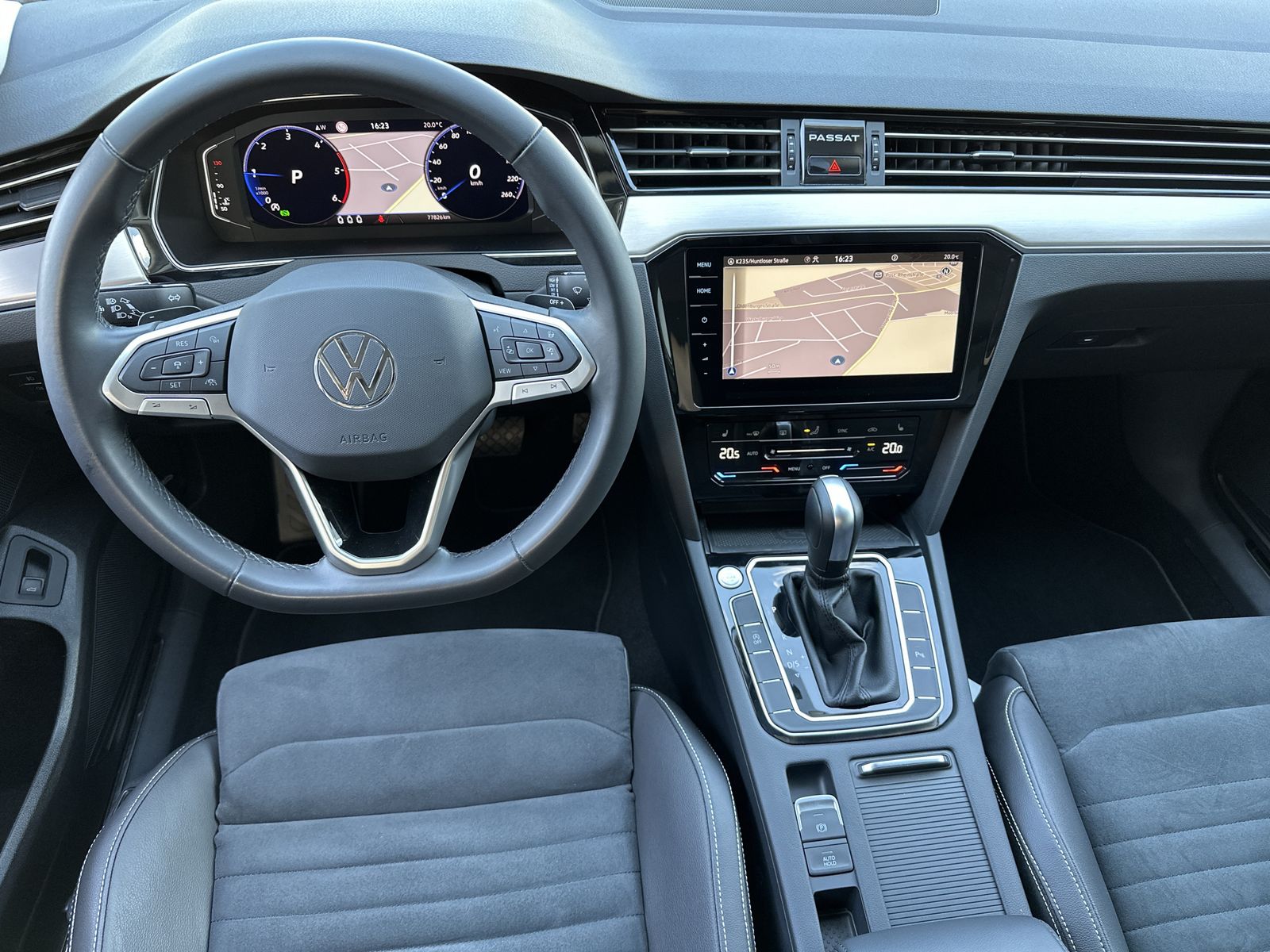 Fahrzeugabbildung Volkswagen Passat Variant 2.0 TDI DSG Elegance NAV+LED+AHK