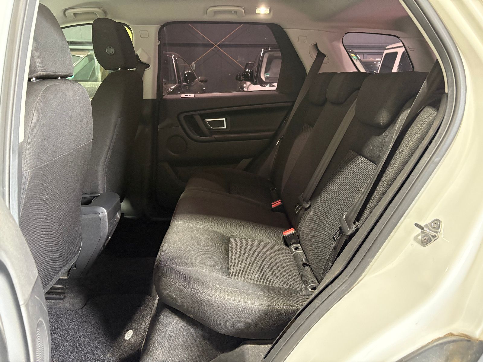 Fahrzeugabbildung Land Rover Discovery Sport Pure/PDC/SHZ/KLIMA/SPURHALTEASS.
