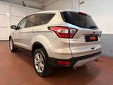 Ford Kuga 1.5 TDCI 120 CV S&S 2WD Powershift Edi - Ford Kuga mit Halbautomatikschaltung