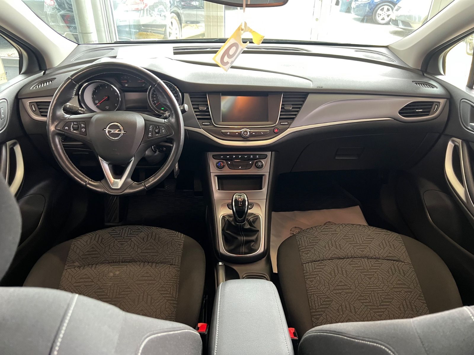 Fahrzeugabbildung Opel Astra K Lim. 5-trg. Active Start/Stop