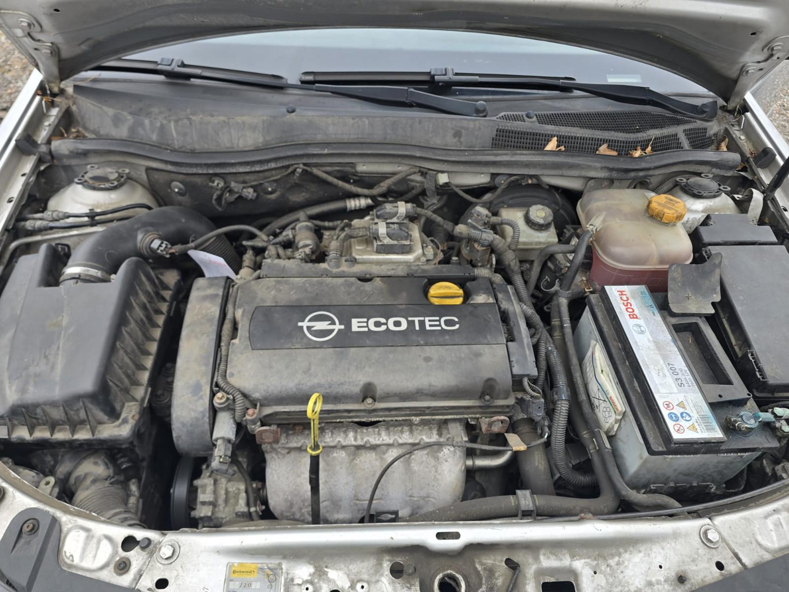 Opel Astra 2008 — photo 19