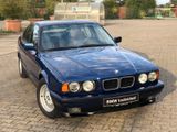 BMW 540i V8 (M60) Individual 1994 Tobagoblau - BMW 540 aus 1994: 540i