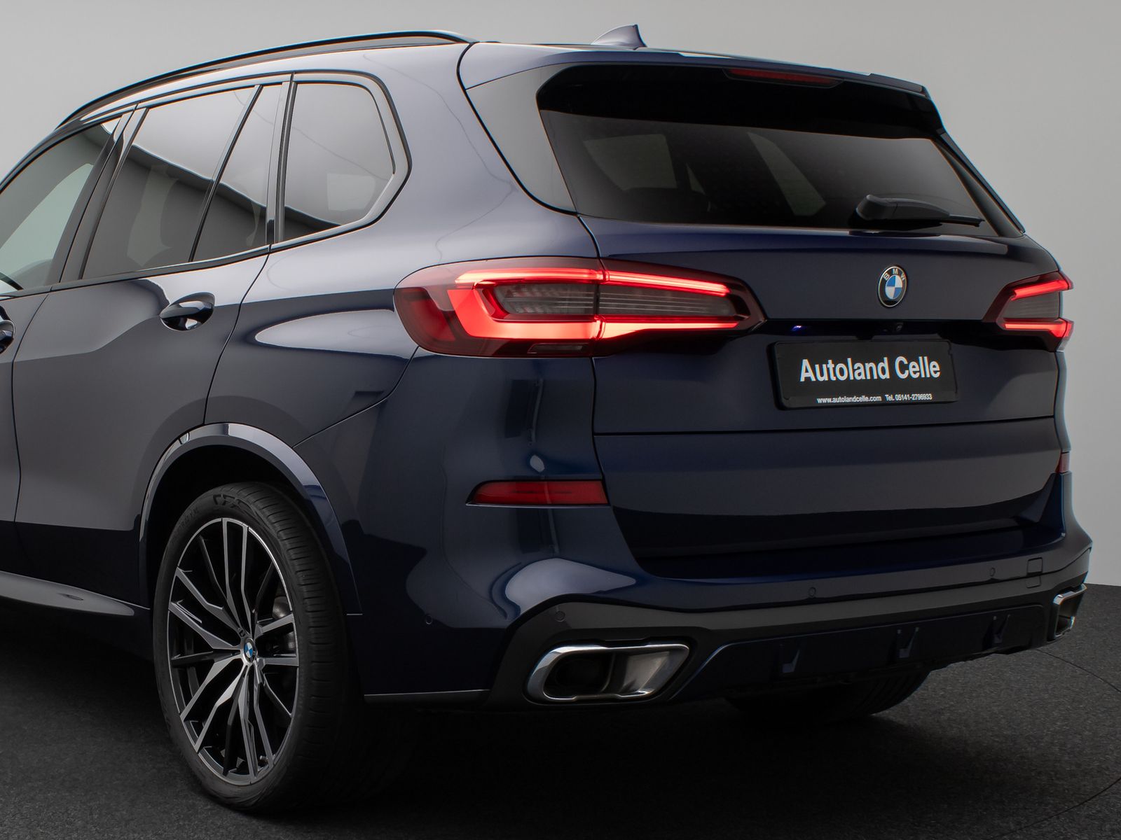 Fahrzeugabbildung BMW X5 xD40d M Sport Panorama Laser 360°B&W HUD 22"