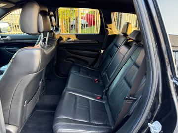 Jeep Grand Cherokee - 9