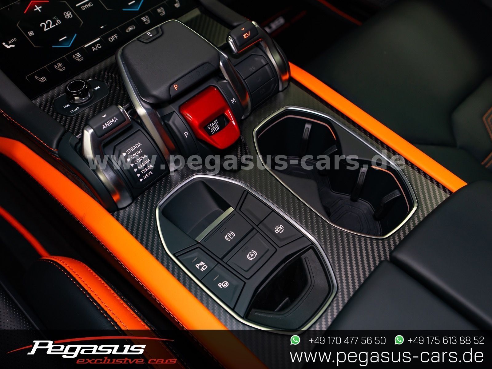 LAMBORGHINI Urus - 45