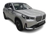 BMW iX1 xDrive30   - silberne BMW iX1