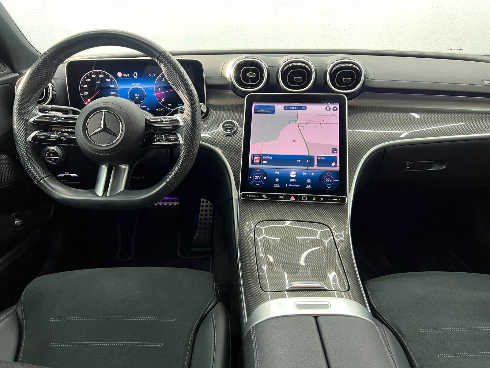 Fahrzeugabbildung Mercedes-Benz C 220 d Lim. AMG-LINE/LED/AHK/AMBI+/DISTRONIC+