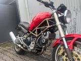 Ducati M900 Monster -Klassiker mit Mikuni-Flachschieber - DUCATI MONSTER 900