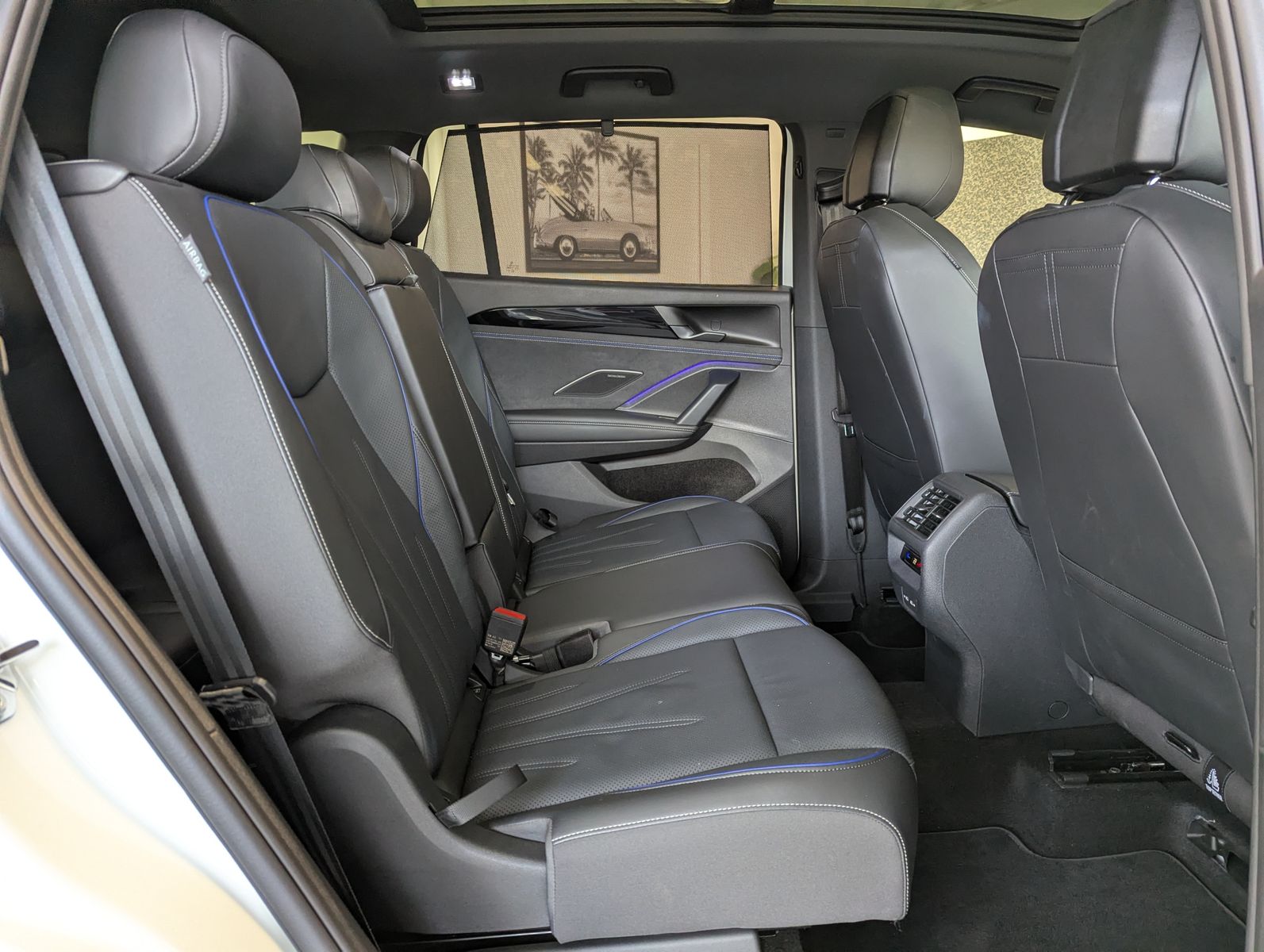 VW Tayron 2.0 R-Line Leder Launch Pano Black AHK 20 - Image 17