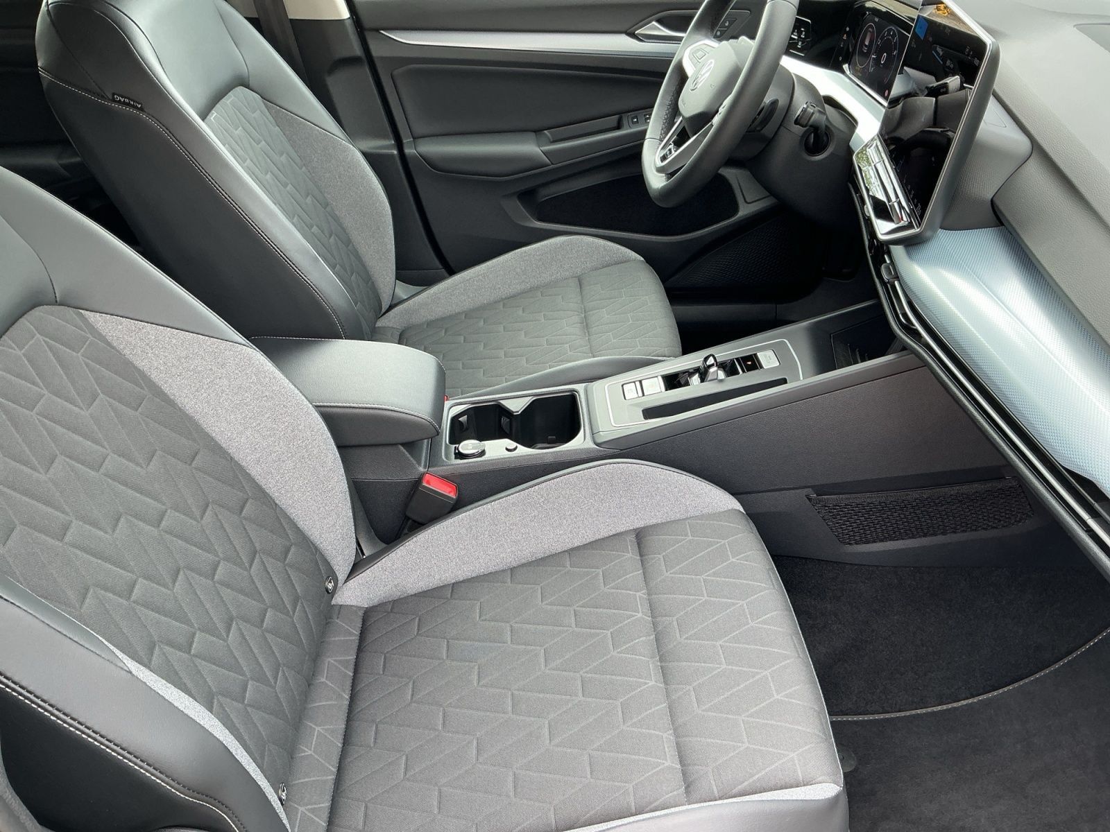 Volkswagen Golf - Bild 13
