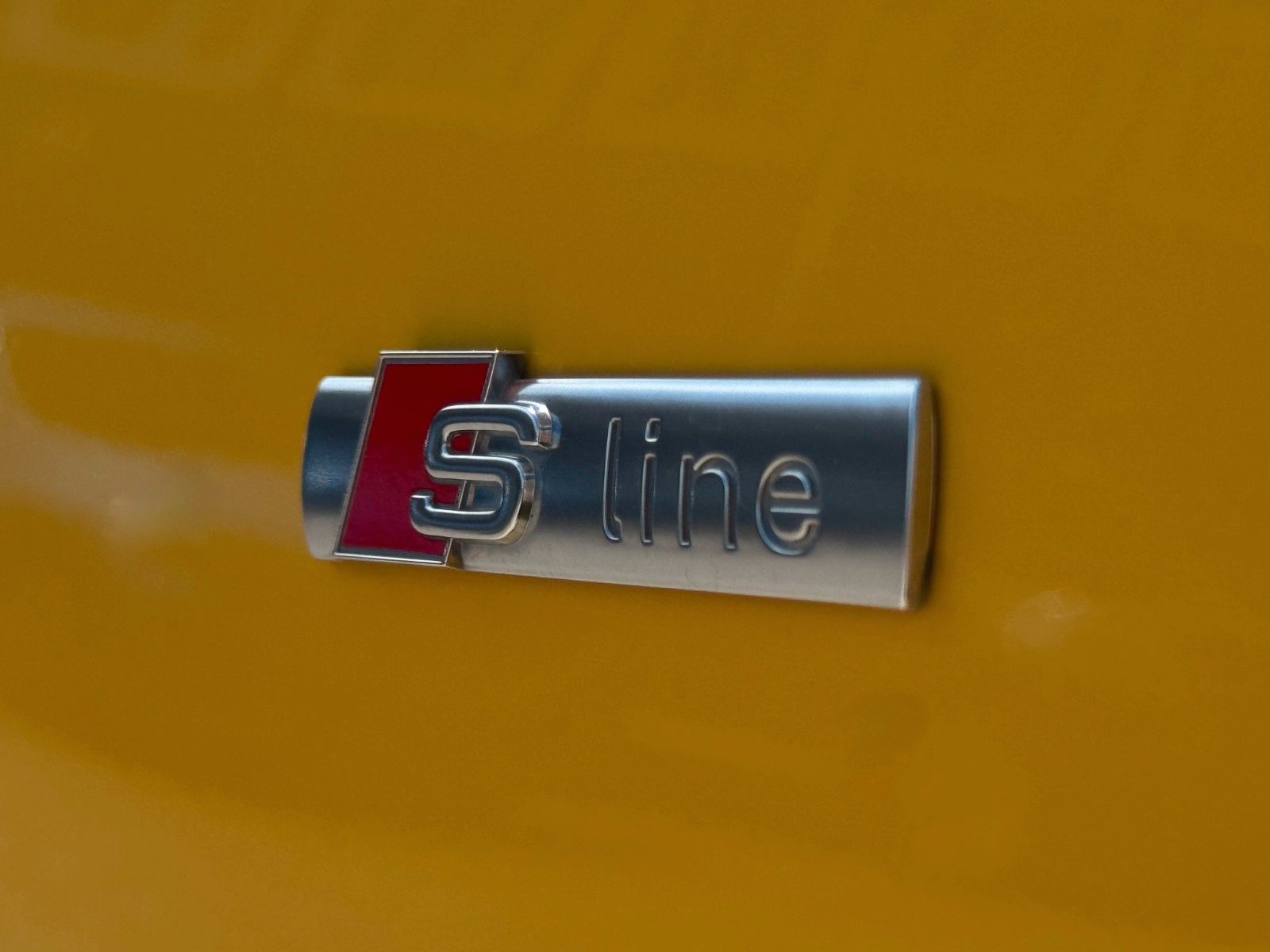 Fahrzeugabbildung Audi TT Roadster 2.0 TFSI DSG S-Line B&O Alcan. SHZ