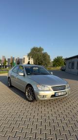 Lexus is200 | Rostfrei | Facelift | Magnaflow - silberne Lexus IS-Serie