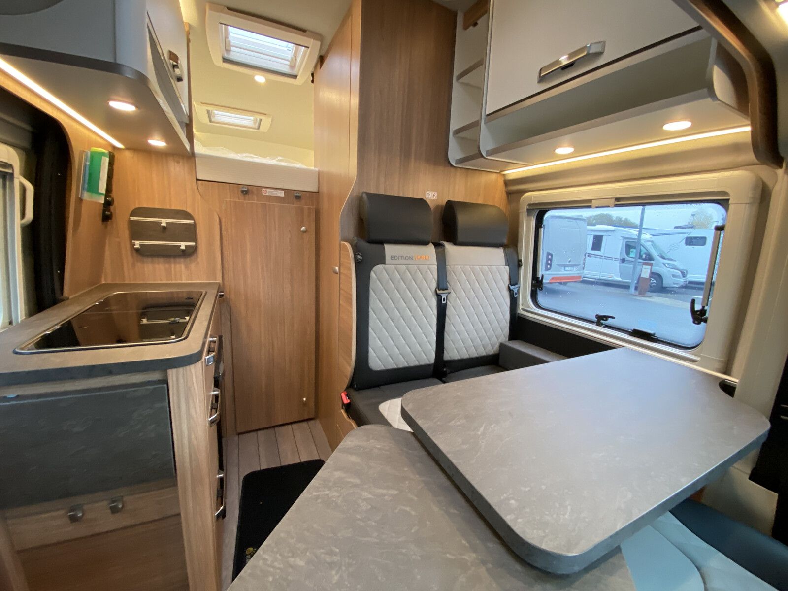 Fahrzeugabbildung Weinsberg CaraBus EDITION FIRE 630 MEG 180PS, 4000kg, Auto