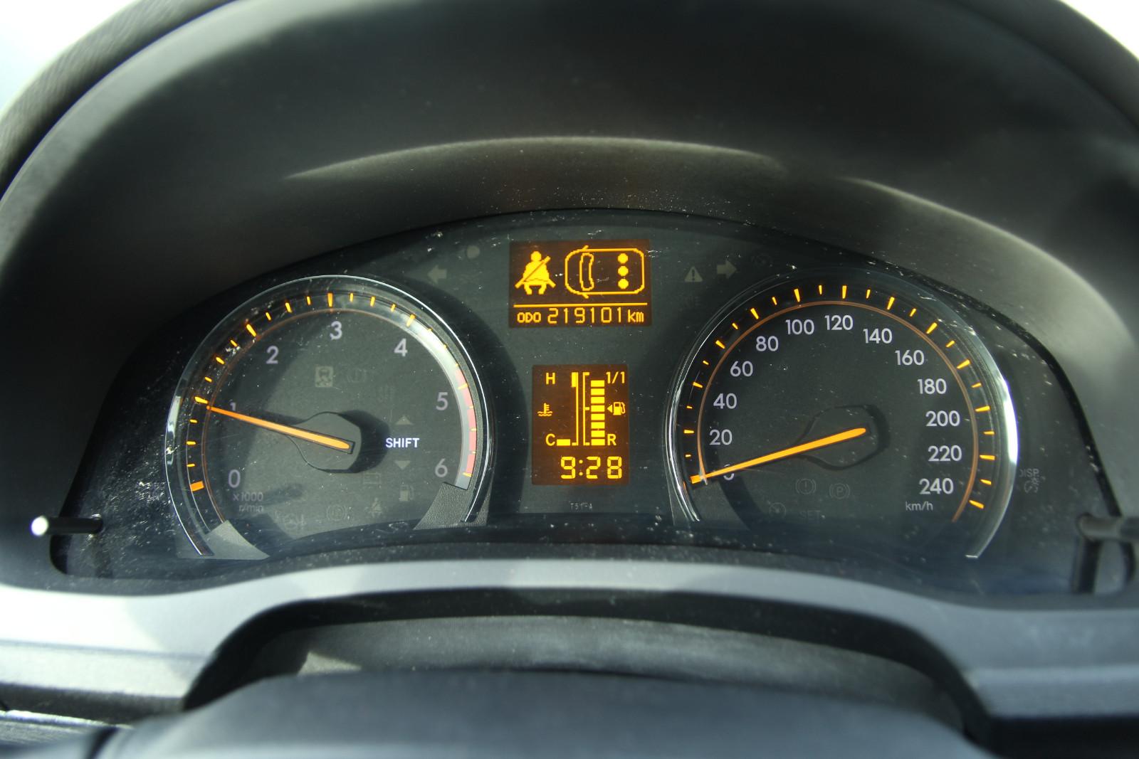 Toyota Avensis 2010 — photo 7