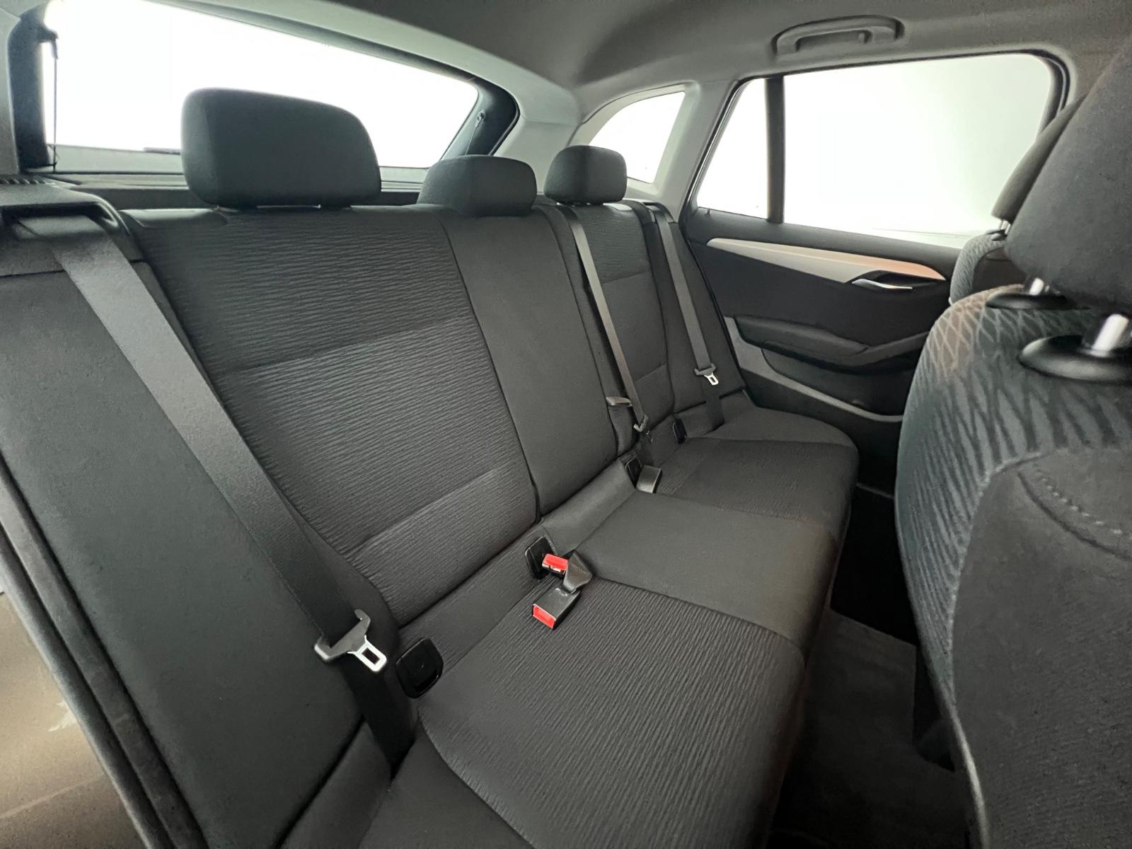 BMW X1 sDrive 20i / 1.HD / NUR 58.tKM / XENON / NAVI