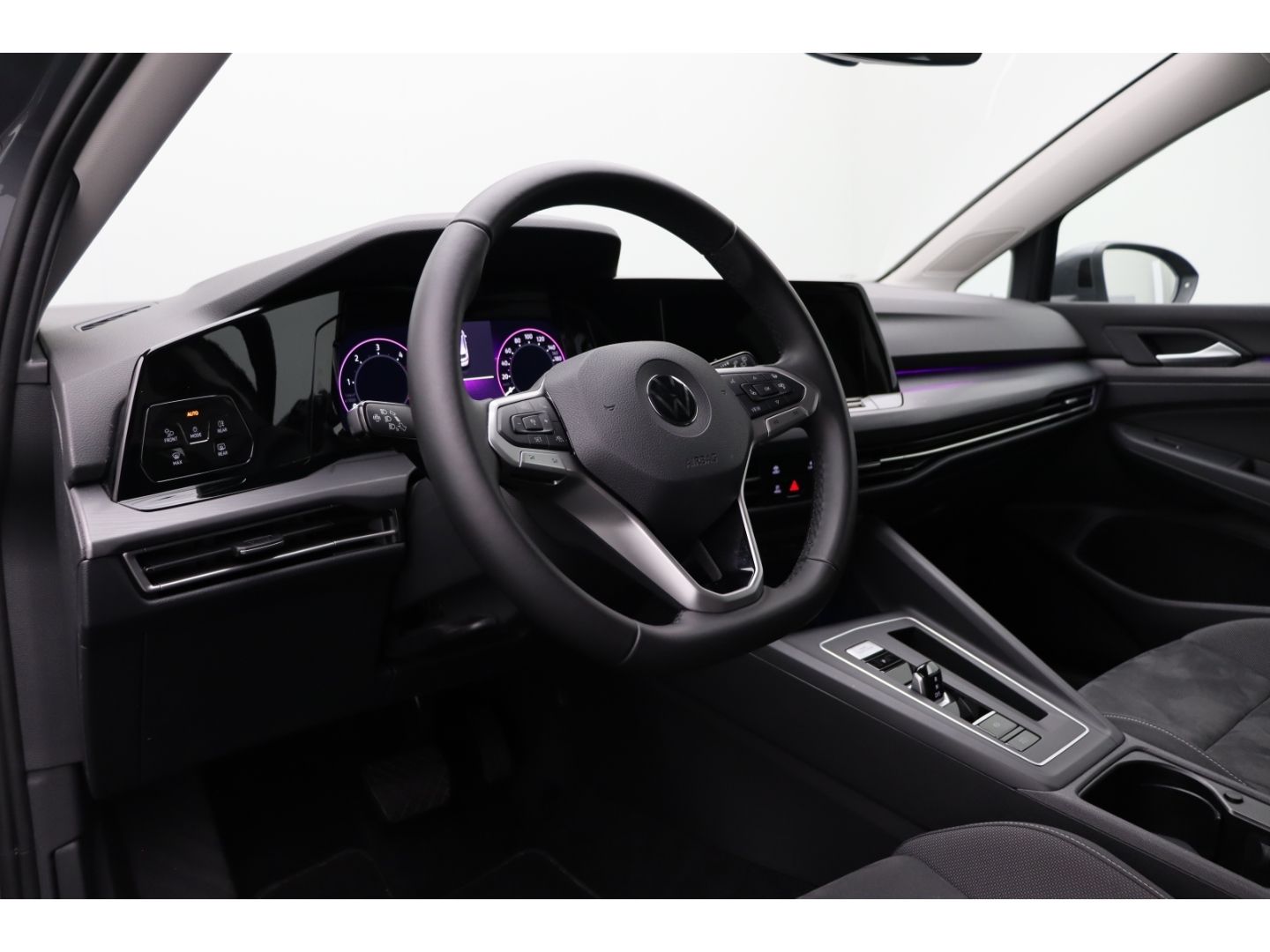Fahrzeugabbildung Volkswagen Golf VIII 2.0 TDI DSG Style ACC Memory