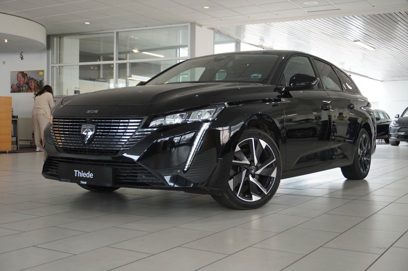 Fahrzeugabbildung Peugeot 308 SW 1.5D ALLURE NAVI/LED/360°/SPORT/SH/VIRT.