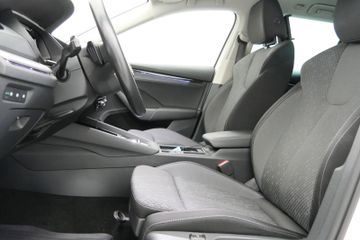 Skoda Octavia Combi Clever 2.0 TDI DSG NAV PDC HUD