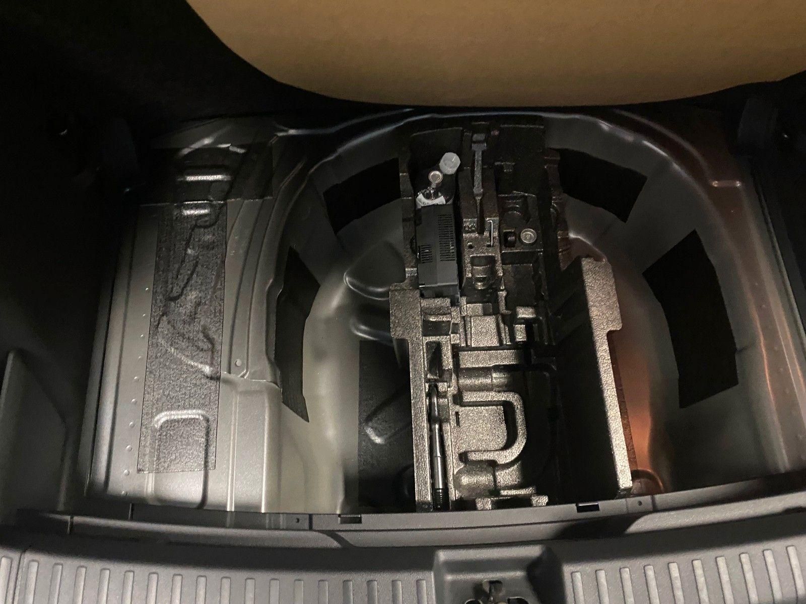 Fahrzeugabbildung SKODA Fabia 1.0 TSI DSG Monte Carlo+KAMERA+Android+ALU