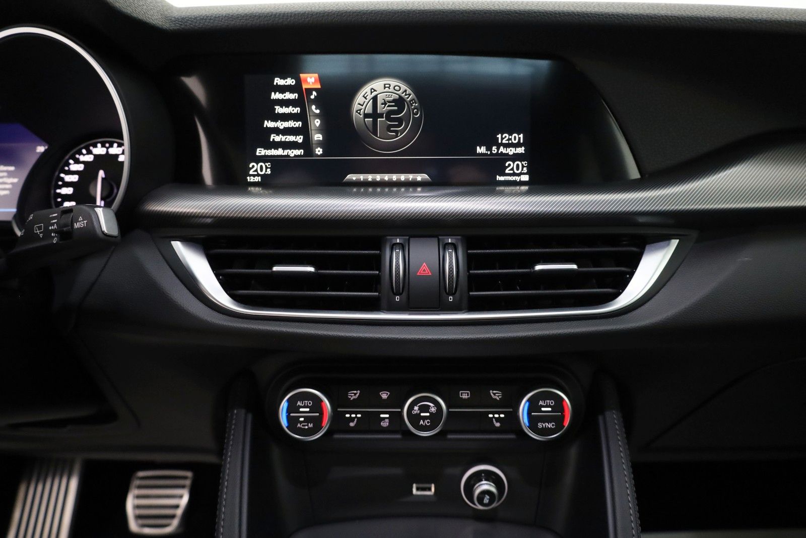 Fahrzeugabbildung Alfa Romeo Stelvio Super Q4 Leder,Navi,Panorama,Apple CarP.