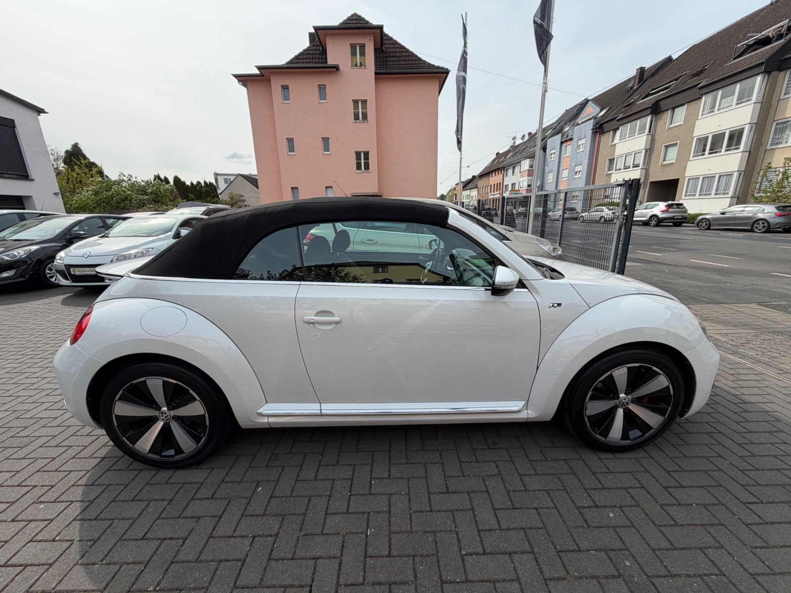 Volkswagen Beetle Cabrio R-Line*NAVI*DAB*TEMPO*XENON*DSG foto 14