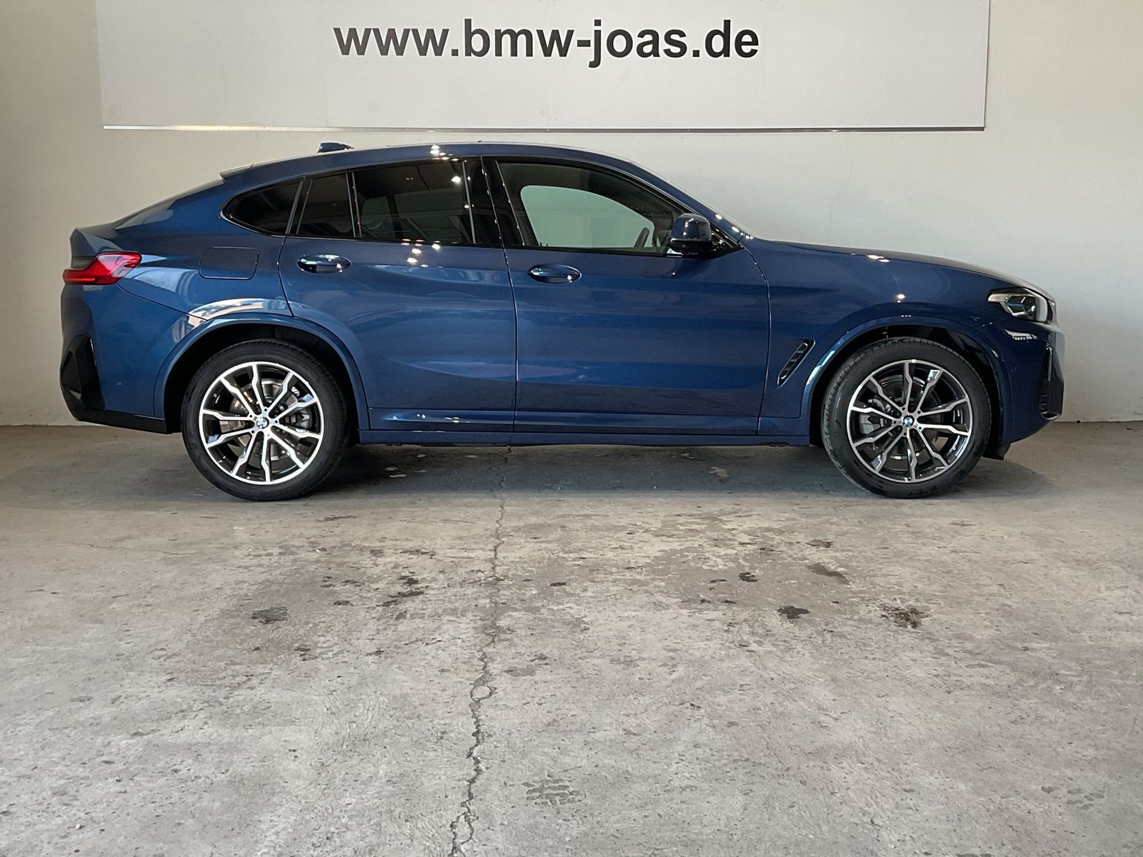 Fahrzeugeinzelansicht 16 Fahrzeugabbildung BMW X4 xDrive20d |20" LMR |M Sportpaket |BMW Laserli