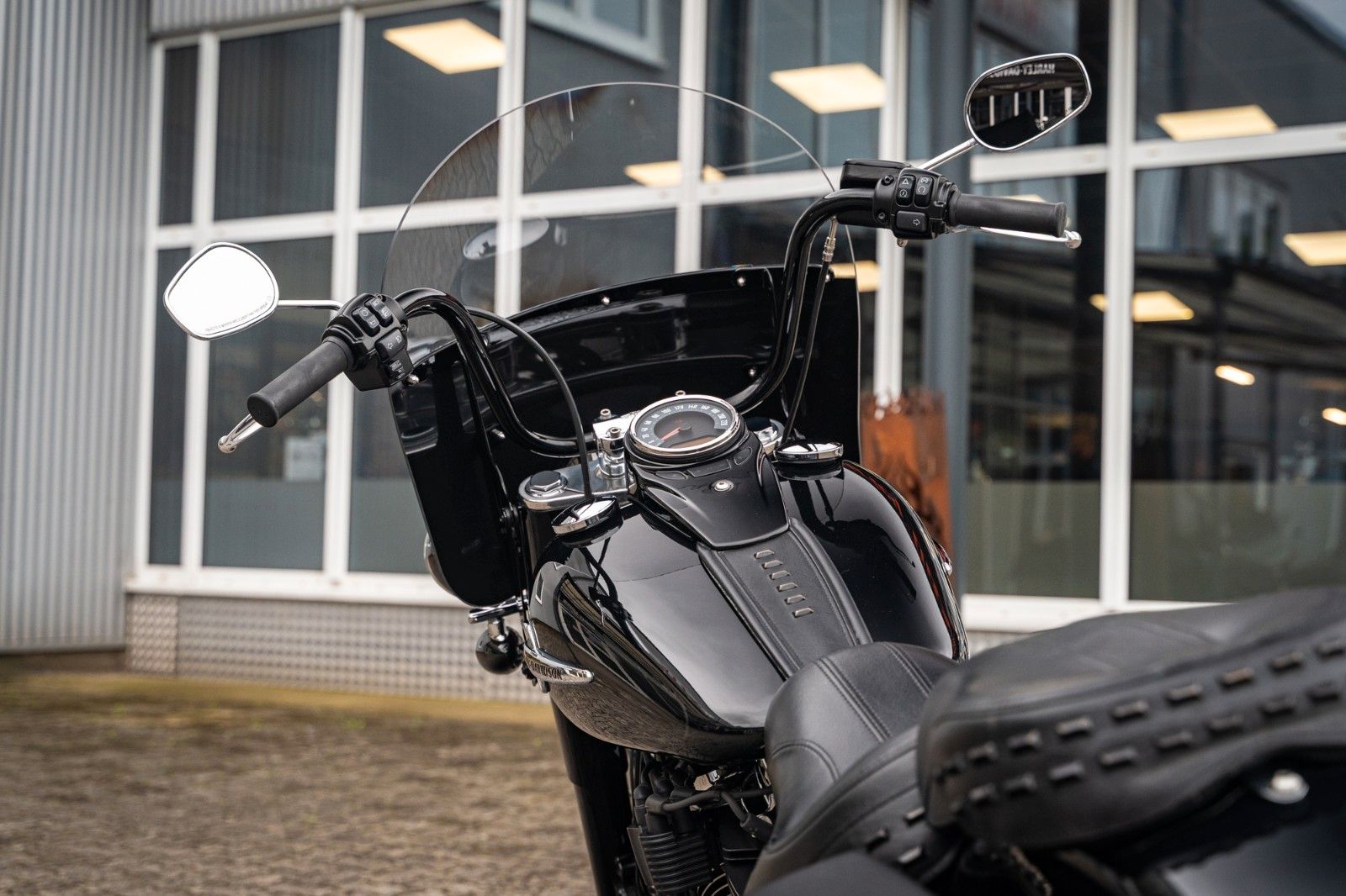 Fahrzeugabbildung Harley-Davidson Softail Heritage 114 FLHCS - STAGE II. SE-TORQUE
