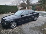 BMW E39 530d Automatik Limousine - BMW 530 aus 2003: 530d