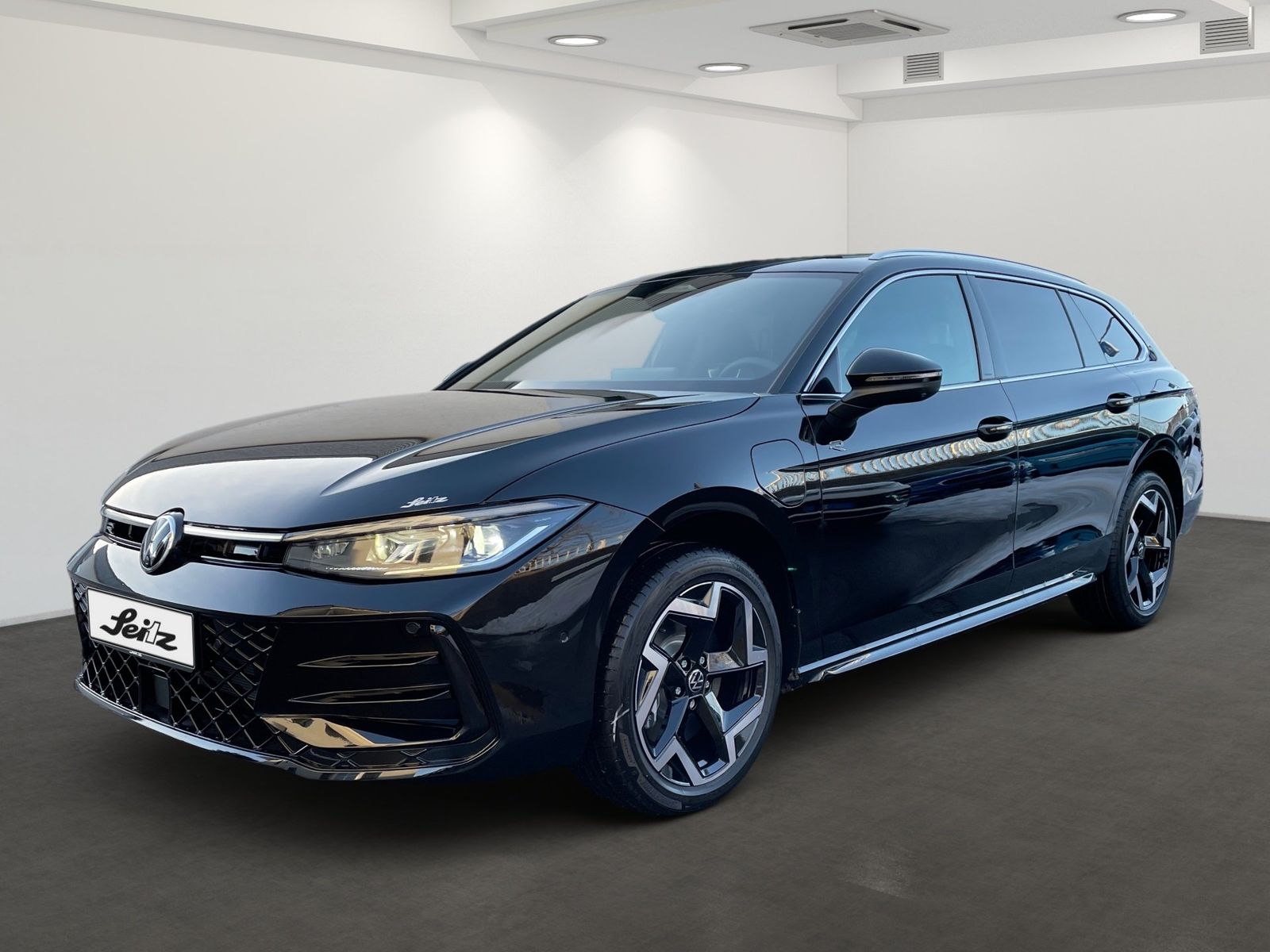 Volkswagen Passat Variant 1.5 TSI eHybrid R-Line AHK HEAD foto 2