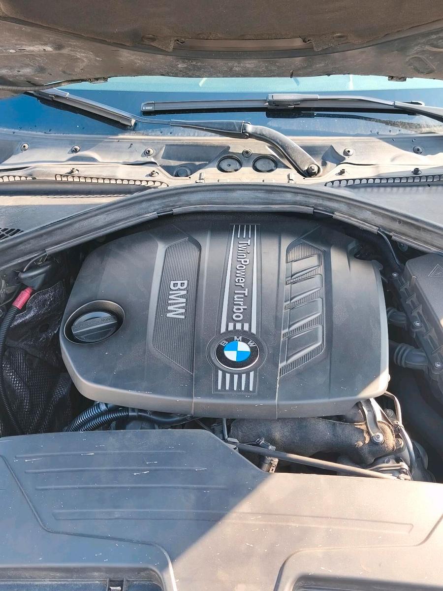 BMW 320 2013 — photo 6