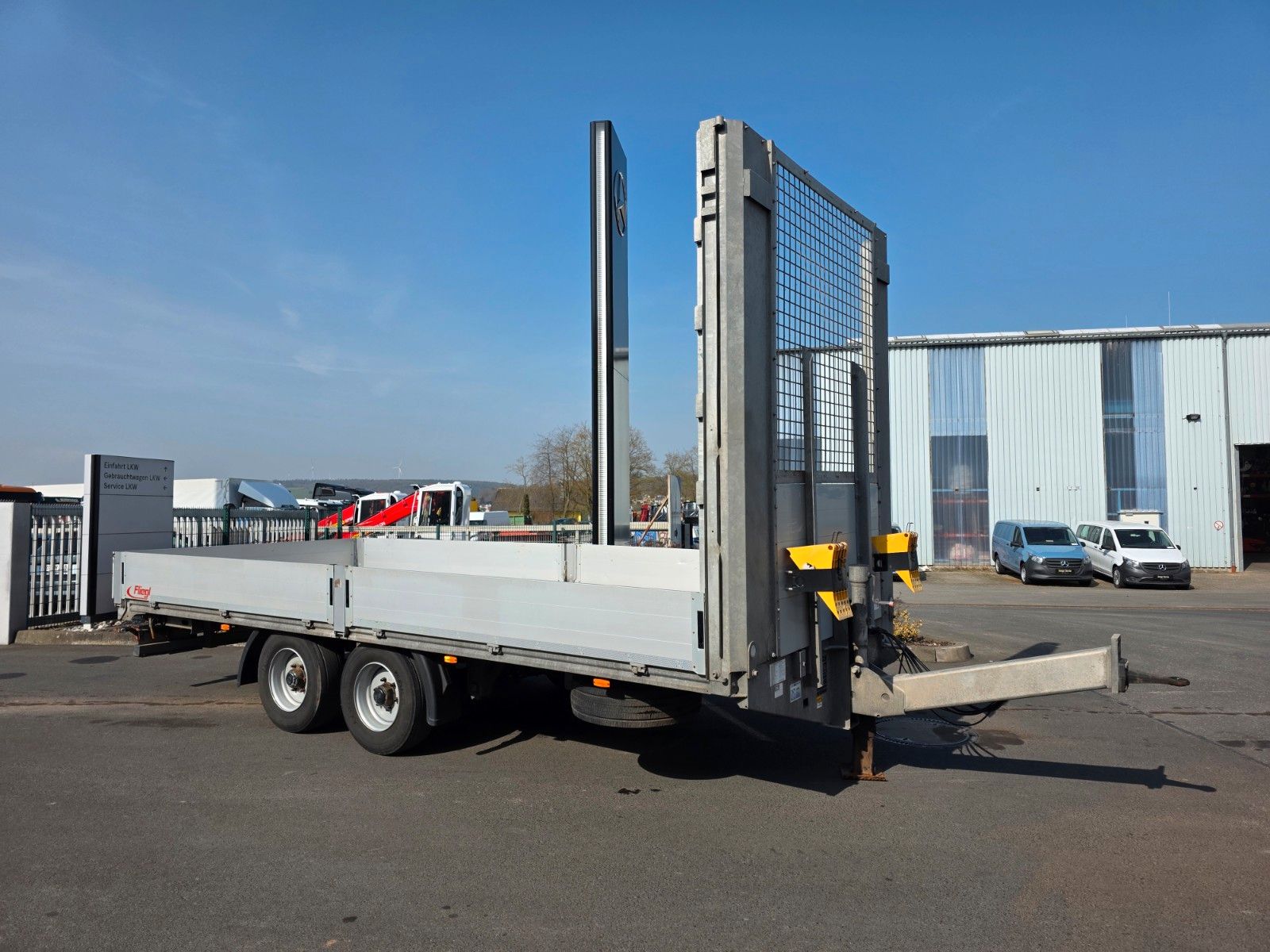 Fahrzeugabbildung Fliegl TPS 119 GFA-Achsen Auffahrrampen Knorr ABS