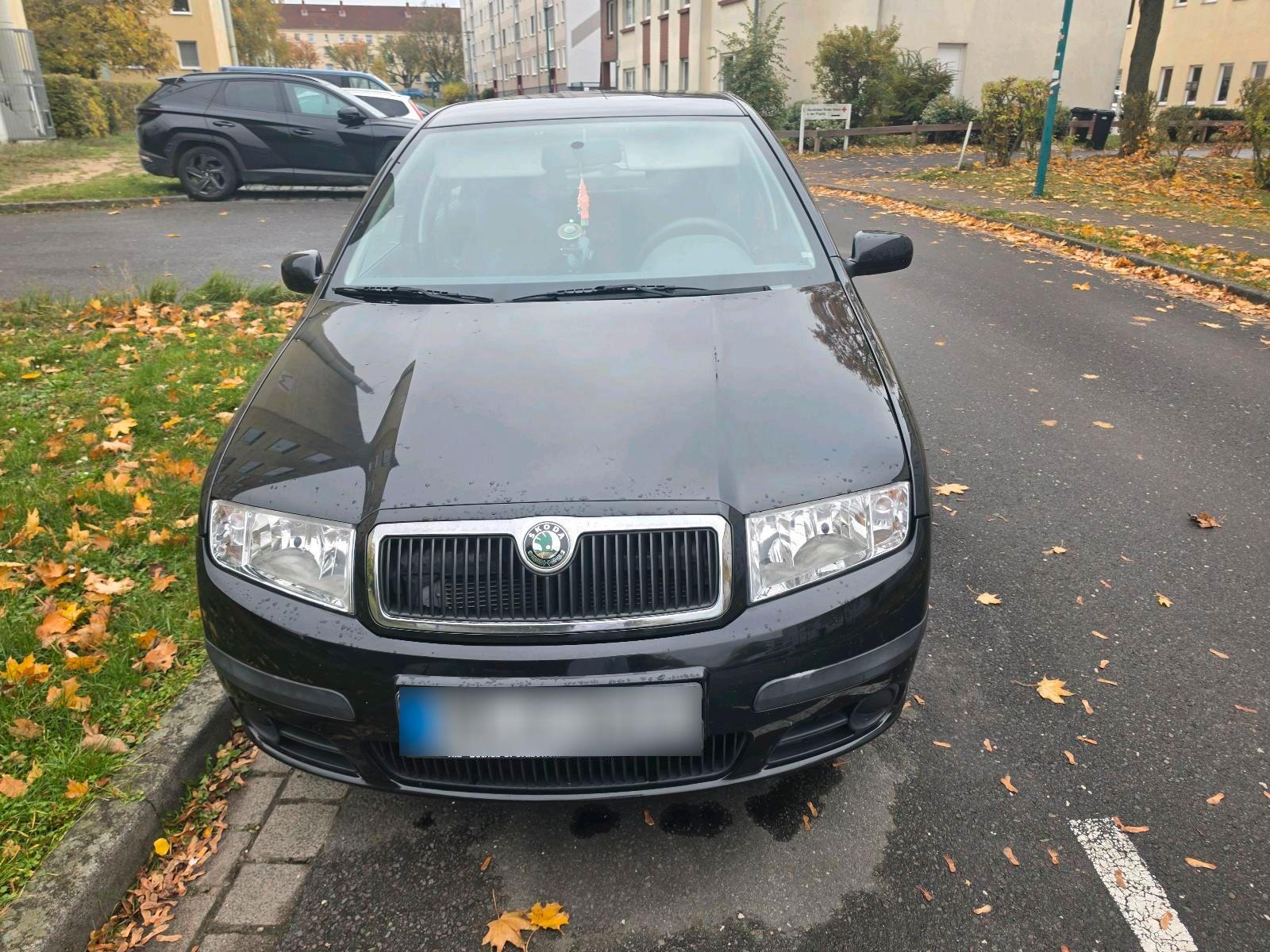 Skoda Fabia 2006 — rear view