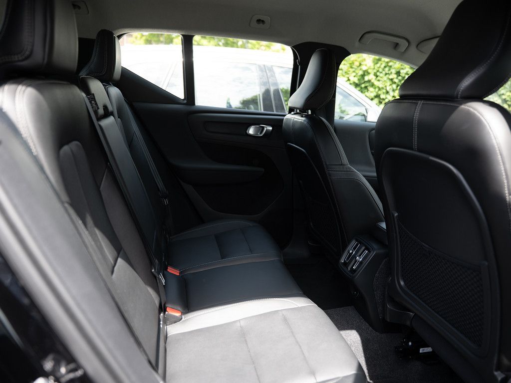 Volvo XC40 B4 Momentum Pro AWD LED W-LAN NAVI KAMERA foto 10