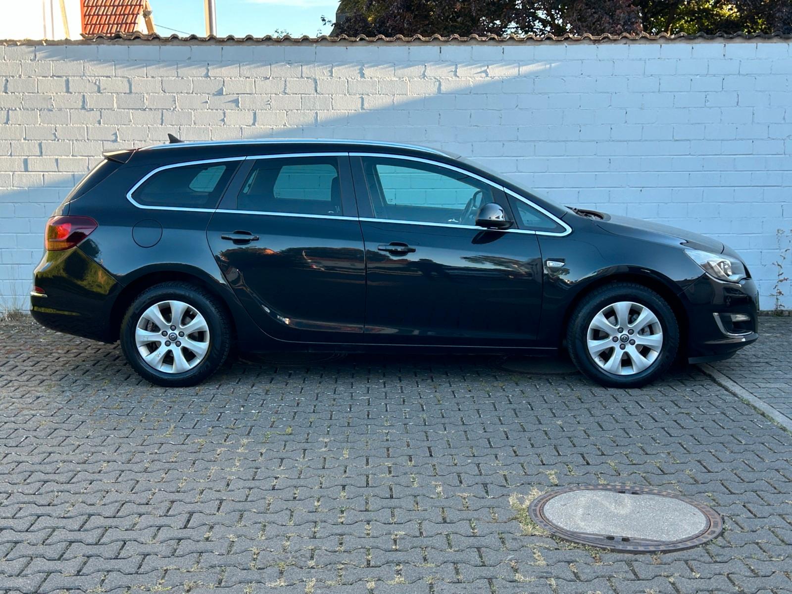 Opel Astra 2014 — photo 7