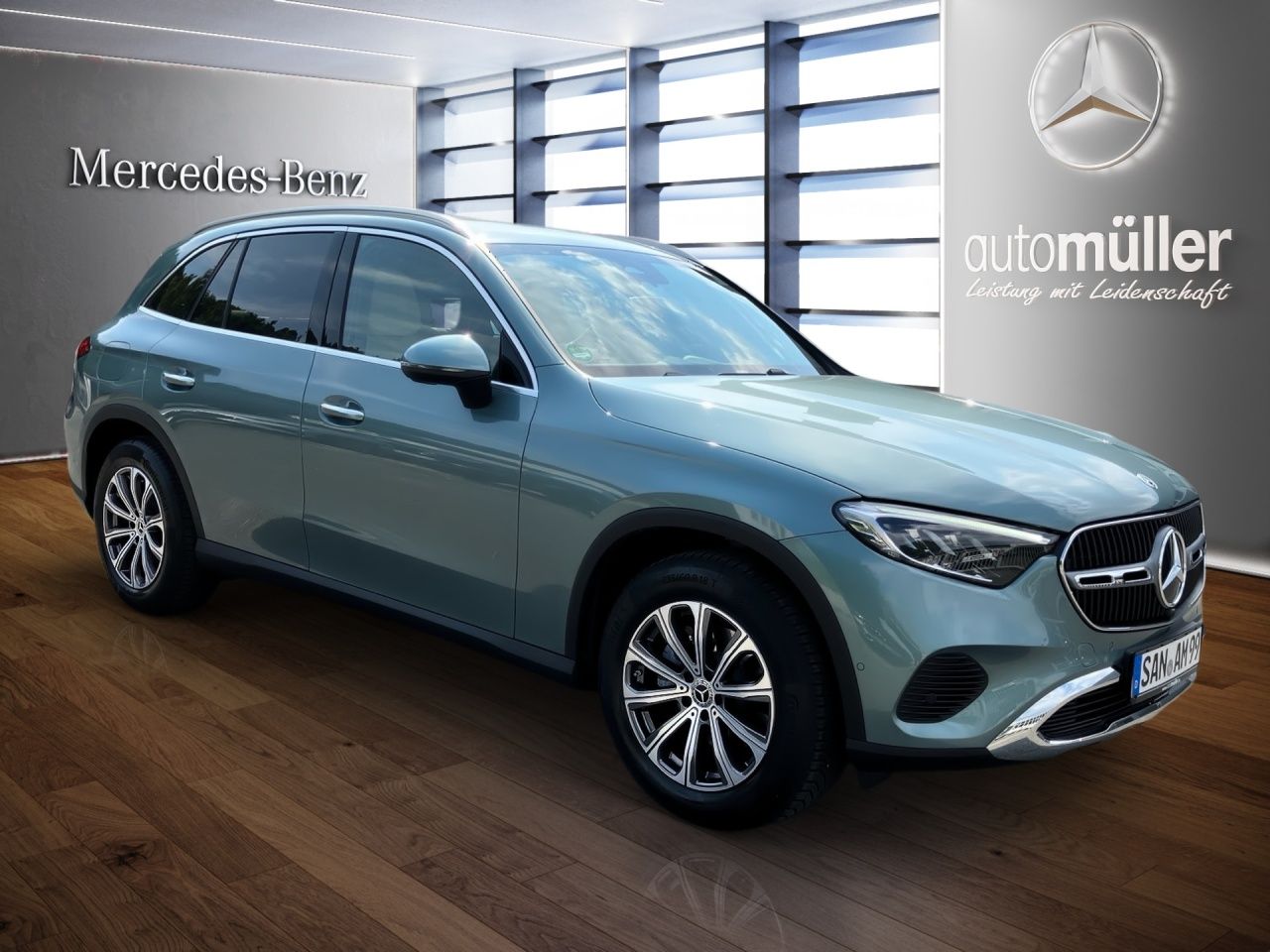 Fahrzeugabbildung Mercedes-Benz GLC 200 4MATIC Avantgarde AHK LED Kamera Keyless