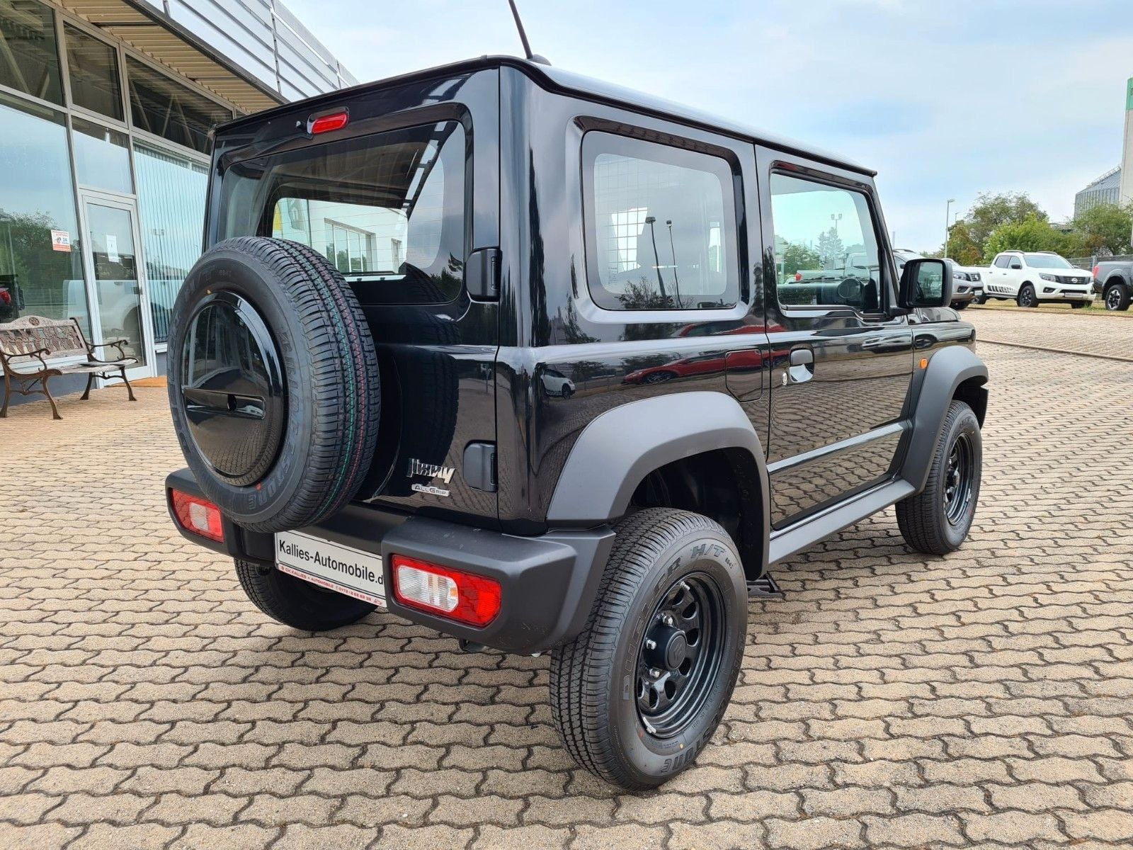 Fahrzeugabbildung Suzuki Jimny 1.5 4WD Allgrip KLIMA+SHZ+TEMPOM+NAVI