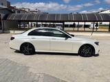 Mercedes-Benz E 220 d Autom. -Ambienetbeleuchtung,Schiebedach  - Mercedes-Benz E-Klasse: Taxi