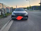 BMW Ich verkaufe mein Auto BMW 730xdrive.navi.pro - BMW 730: 730i