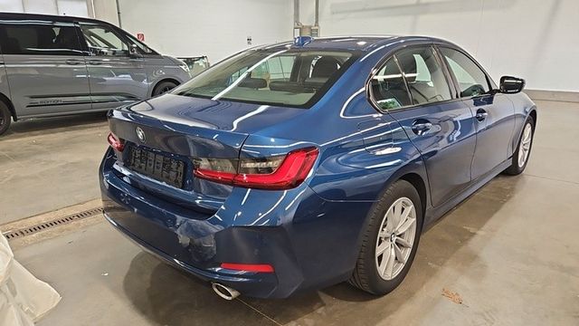 BMW 320 xDrive, 2023 — 3
