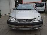 Toyota Avensis 2.0 D-4D - gebrauchte Toyota Avensis aus dem Jahr 2000