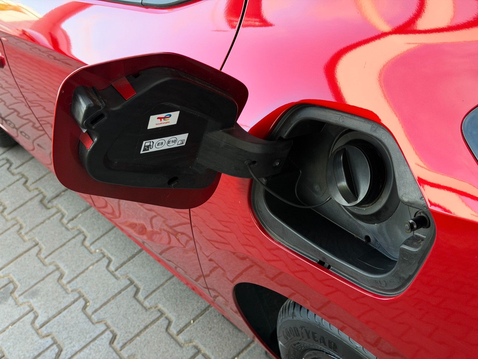 Fahrzeugabbildung Opel Corsa F YES 100PS PDC/LED/SHZ!