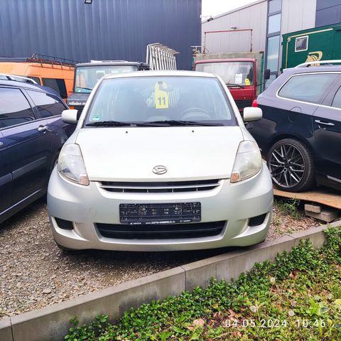 Daihatsu Sirion 1.0