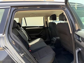 Volkswagen Passat - 6