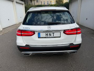 Mercedes E 220 - 8