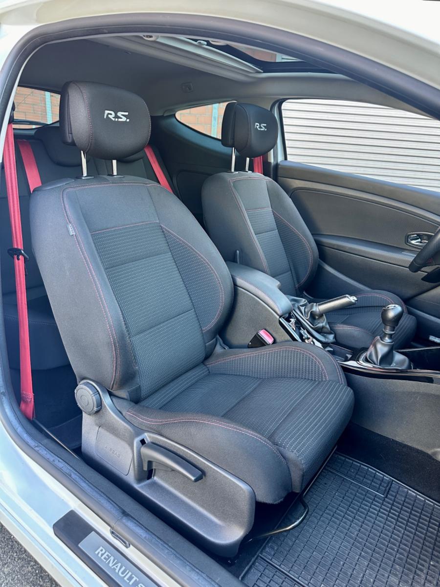 Renault Megane 3 Rs Trophy 265ch - CT récent - Carnet entretien - Courroie changée - 8 pneus - Freins neufs