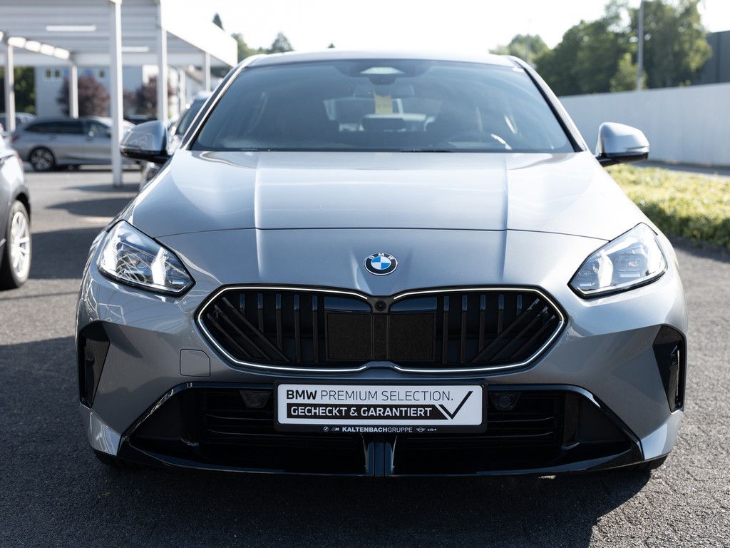 BMW 120d M-Sport PANO AHK HUD 360° LED ACC NAVI H K foto 3