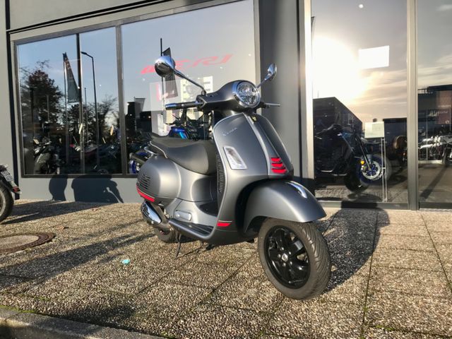 Vespa GTS300 HPE  1.Hand/ Scheckheft/ Finanz./ Zubehör