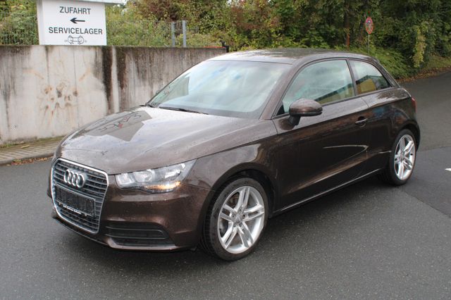 Audi A1  1. Hand Navi Tempomat PDC Alu 17"